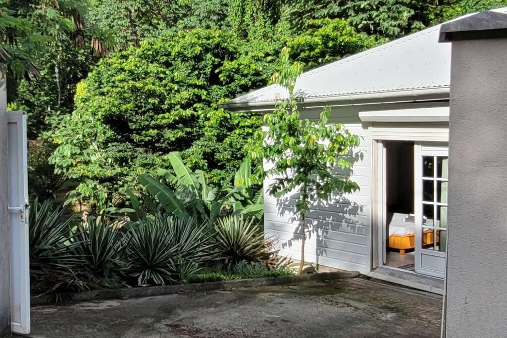 Ti-Hibiscus Bungalow T1 Clim-Wifi 30M2 2 Pers Grande Savane Extérieur photo