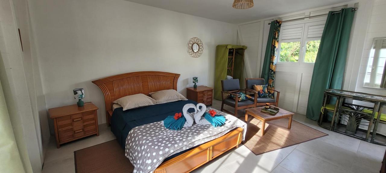 Ti-Hibiscus Bungalow T1 Clim-Wifi 30M2 2 Pers Grande Savane Extérieur photo