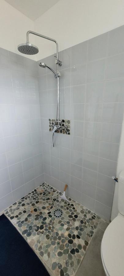 Ti-Hibiscus Bungalow T1 Clim-Wifi 30M2 2 Pers Grande Savane Extérieur photo